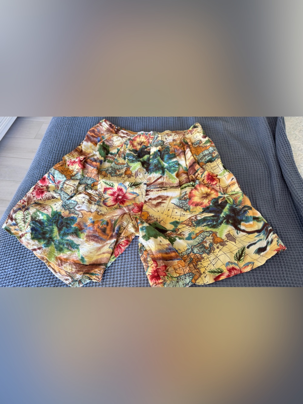 Vintage Jams World Mens Map Tropical Rayon Shorts USA Medium